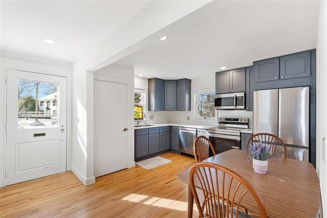 Building Photo - 31 Washington St