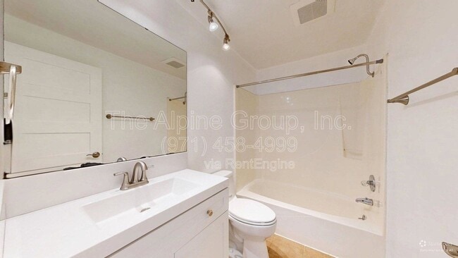 Building Photo - 2314 SE 53rd Ave