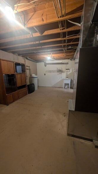 Building Photo - 188 Stillmeadow Dr