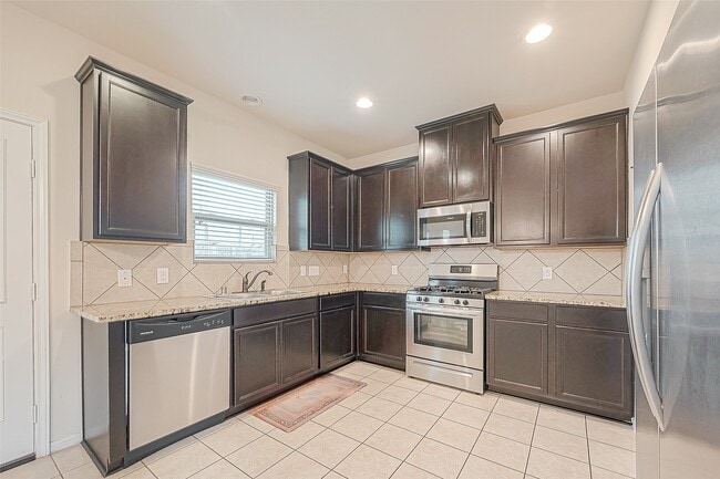 Building Photo - 13206 Versace Dr