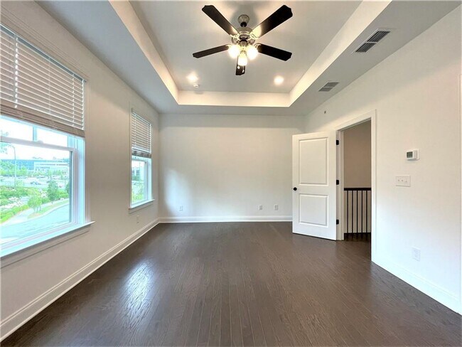 Building Photo - 6523 Beacon Dr