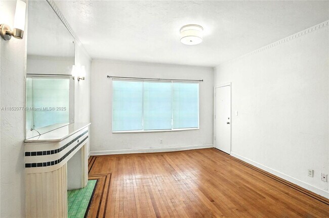 Building Photo - 1573 Pennsylvania Ave