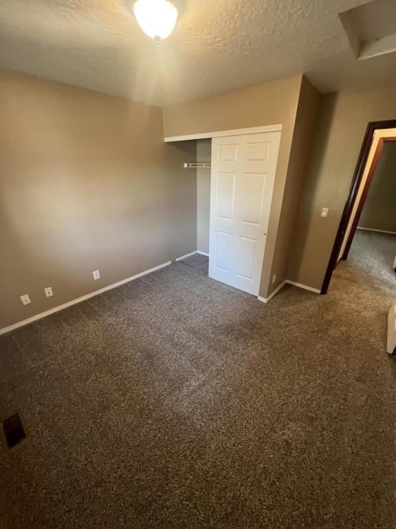 Building Photo - 497 N Brushwood Ct