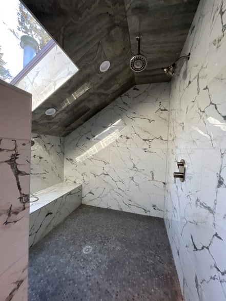 Building Photo - 245 Twin Bridges Rd