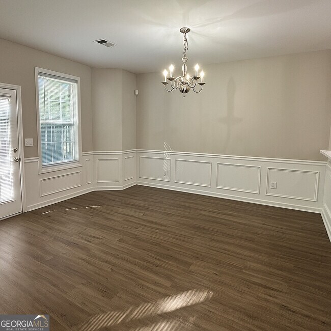 Building Photo - 4295 Youngstown Cir