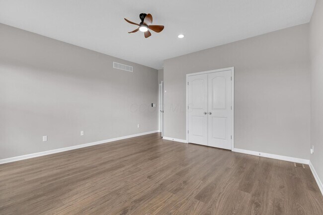 Building Photo - 2390 Glenvale Dr