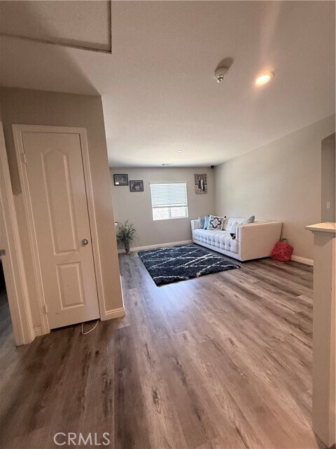 Building Photo - 16360 River Glen Ln