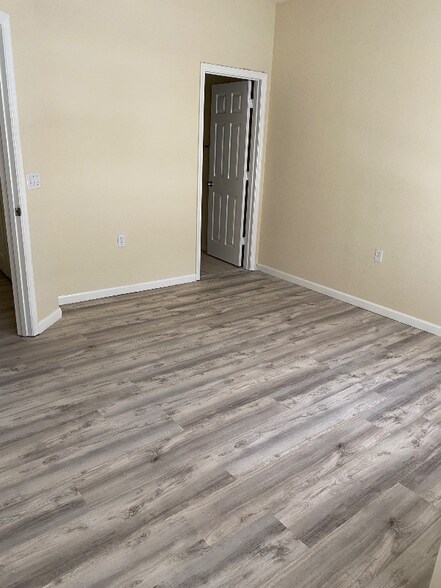 Building Photo - 5057 NW 44th Ln