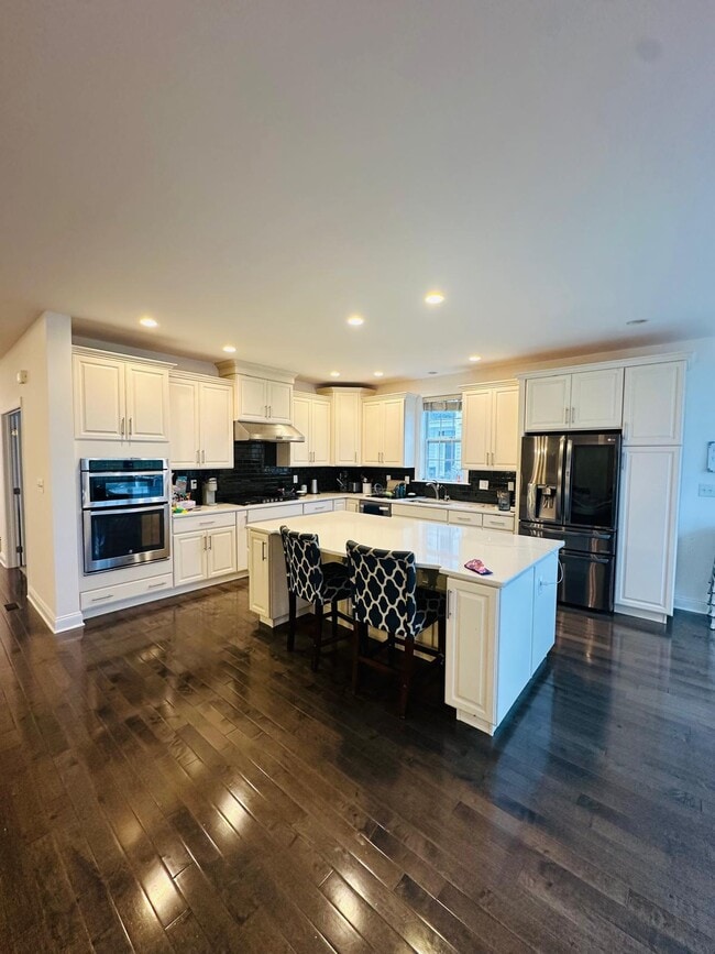Building Photo - 363 Wheat Sheaf Way