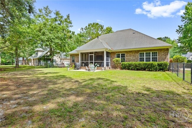 Building Photo - 747 Channing Dr