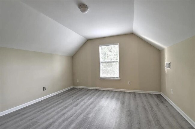 Building Photo - 1290 Wondering Way