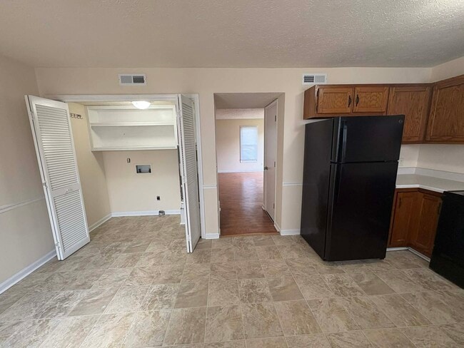 Building Photo - 1706 Oshea St