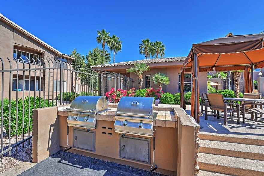 Building Photo - 7009 E Acoma Dr