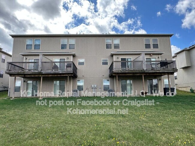 Building Photo - 10536 Kane Dr