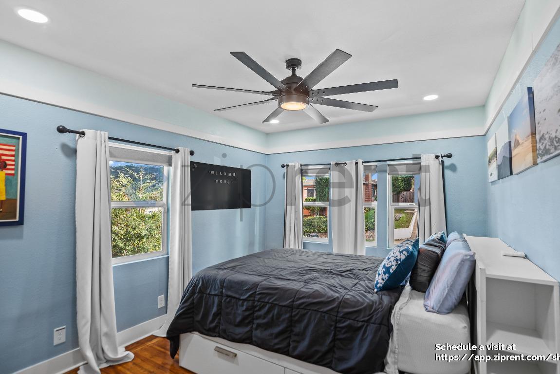 Building Photo - 3473 Birdsall Ave