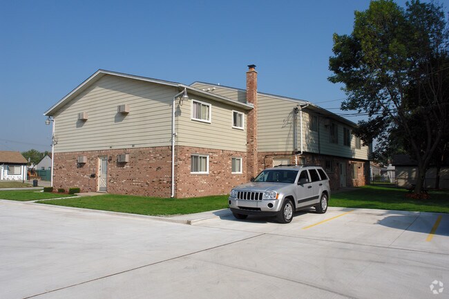 Building Photo - 27060 Grandmont St