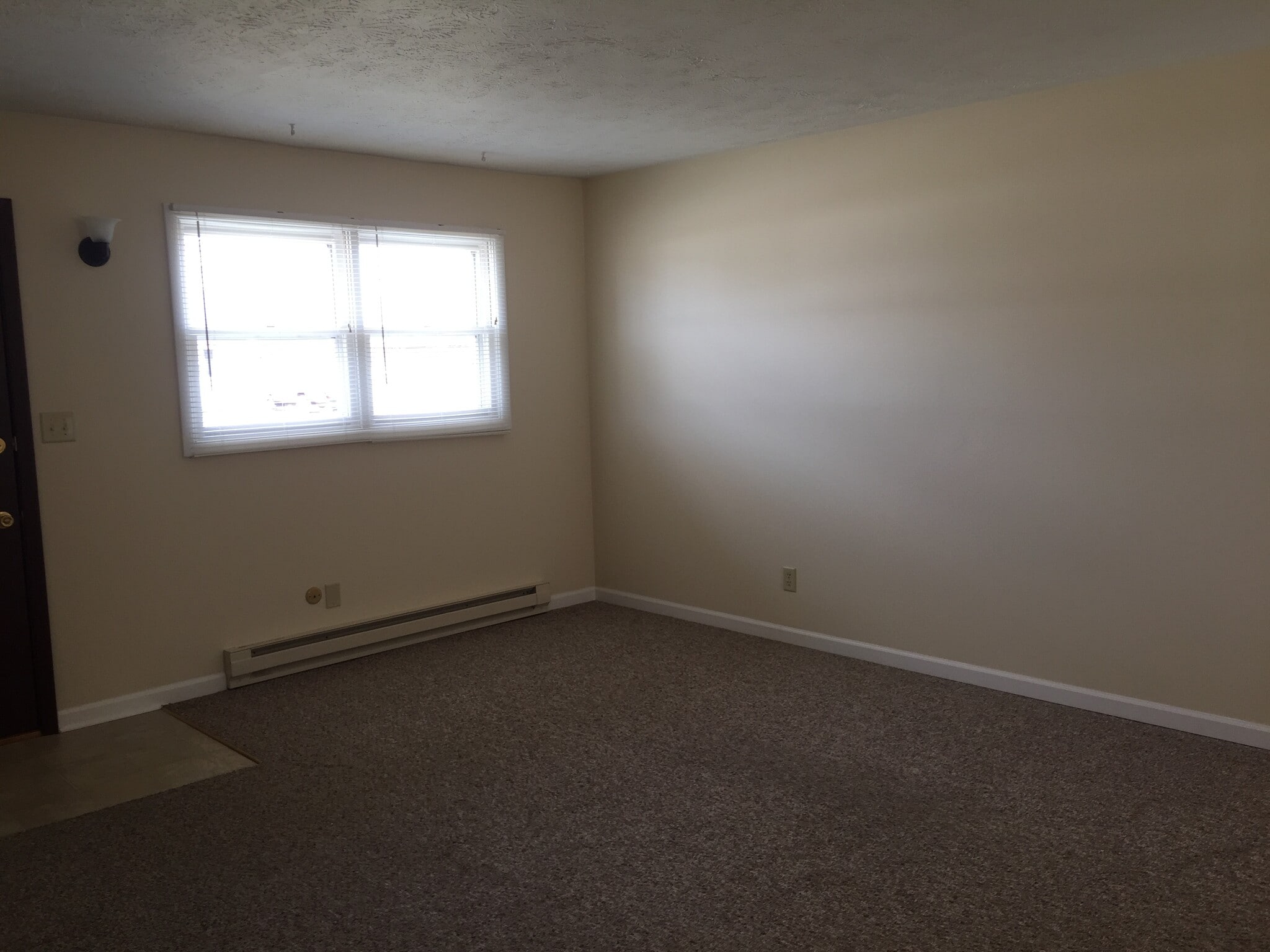 Building Photo - 365 Duo Dr