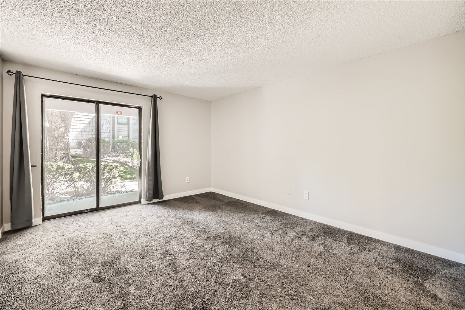Building Photo - 6410 S Dayton St