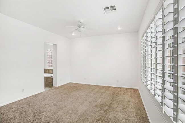 Building Photo - Anthem Country Club Beauty w/ Casita