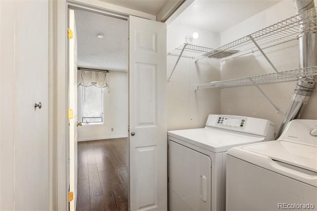 Building Photo - 6435 S Dayton St