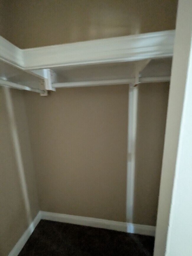 Building Photo - Cute home located in the heart of Valdosta!