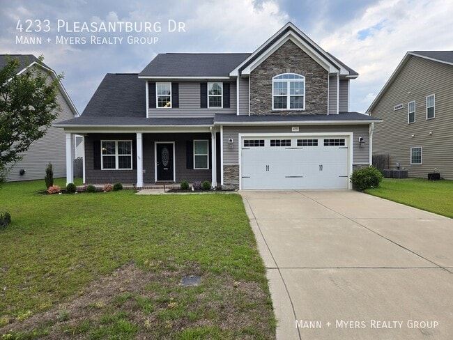 Building Photo - 4233 Pleasantburg Dr