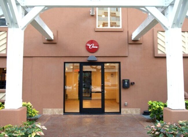 Building Photo - The Cove Waikiki - 2BR/2BA/2PK (Pet Negoti...