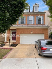 Building Photo - 4 Bed, 2.5 Bath Home with Garage / Pet-Friendly / Available Soon!