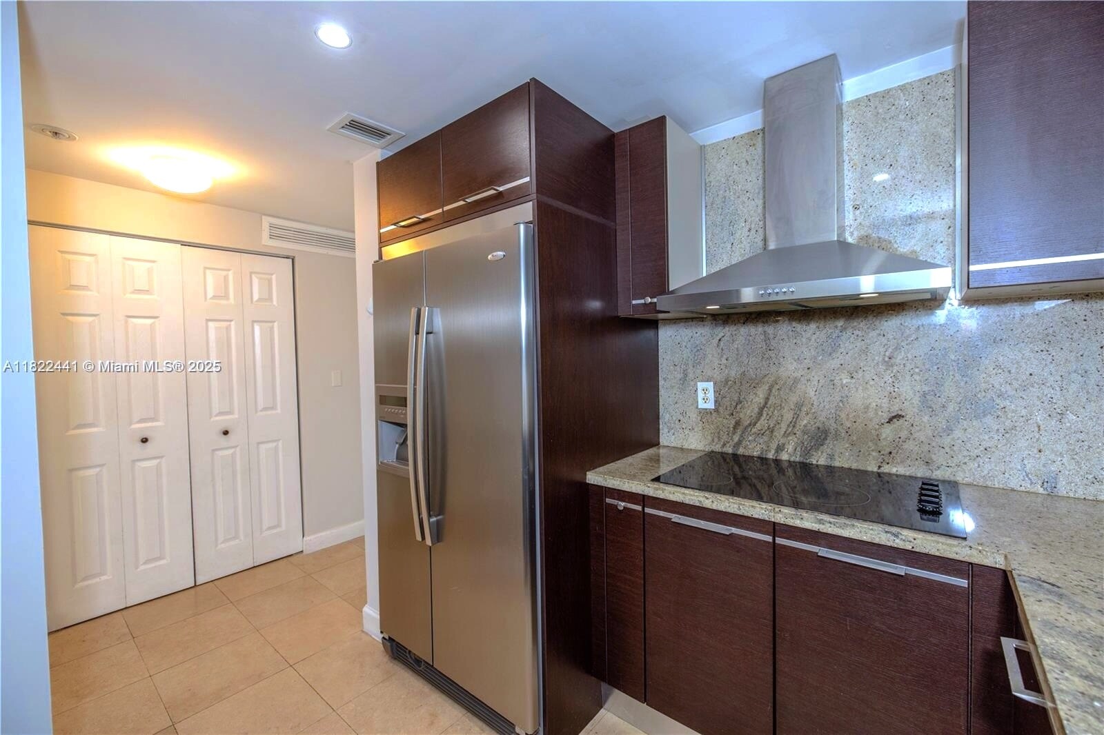 Building Photo - 50 Menores Ave