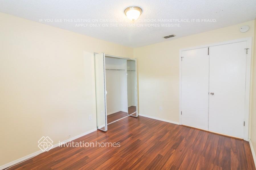 Building Photo - 8447 Red Wagon Ln