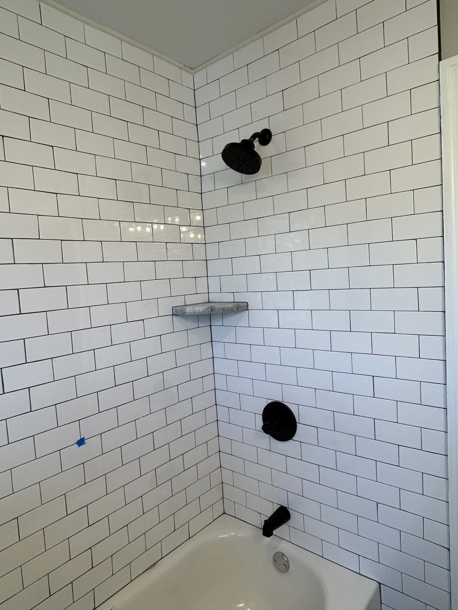 Tub/Shower - 1407 Delaware Ave