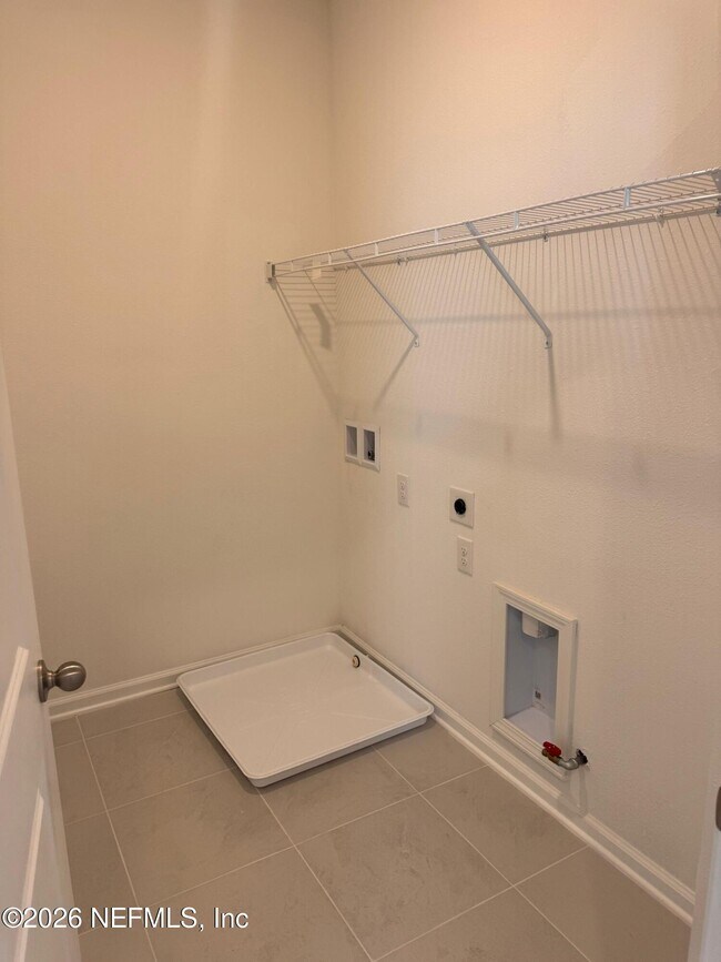 Building Photo - 91 Silver Myrtle Ct