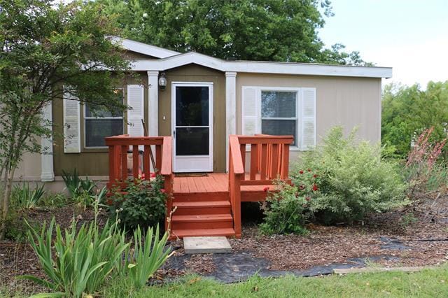 Building Photo - 512 Deer Run