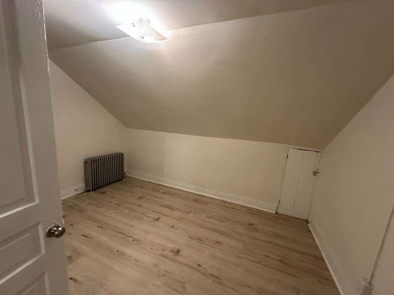 Building Photo - 381-383-383 S 3rd St