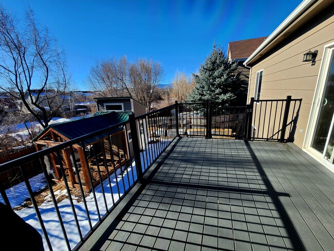 Building Photo - 7137 Arrowroot Ave