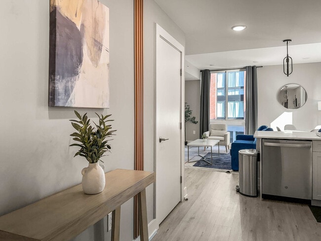 Building Photo - 626 N Delaware Ave