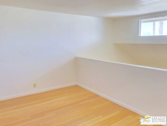 Building Photo - 1655 E Palm Canyon Dr