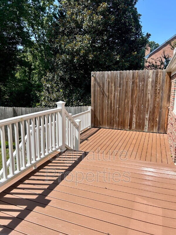 Building Photo - 1106 Cherokee Ct