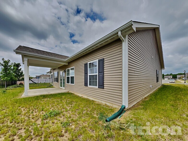 Building Photo - 2771 Anchusa Dr