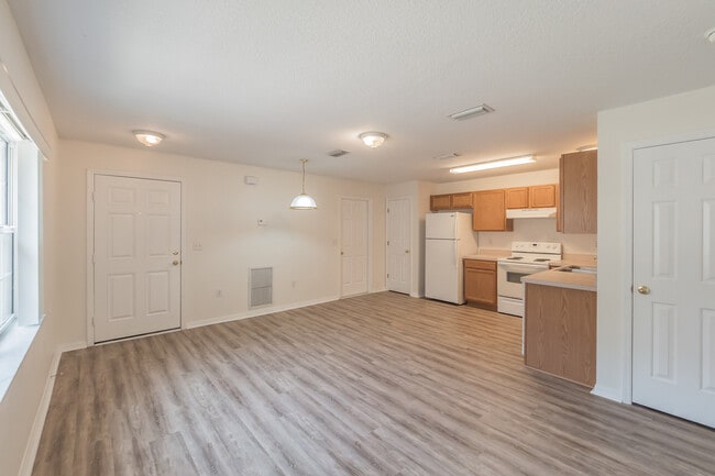 Building Photo - 502 Paulling Dr