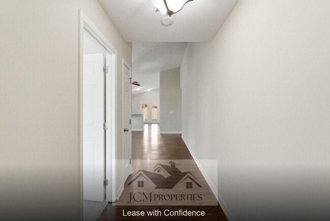 Building Photo - 2001 Polk Ln