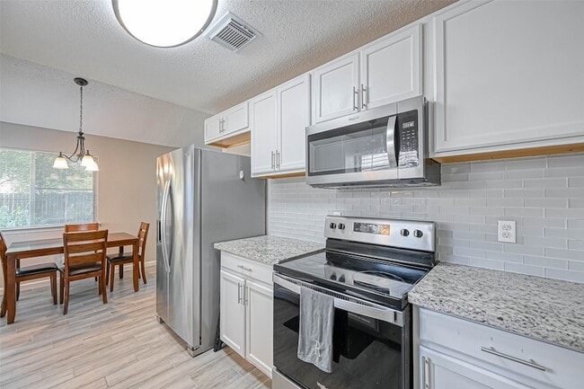 Building Photo - 22622 John Rolfe Ln