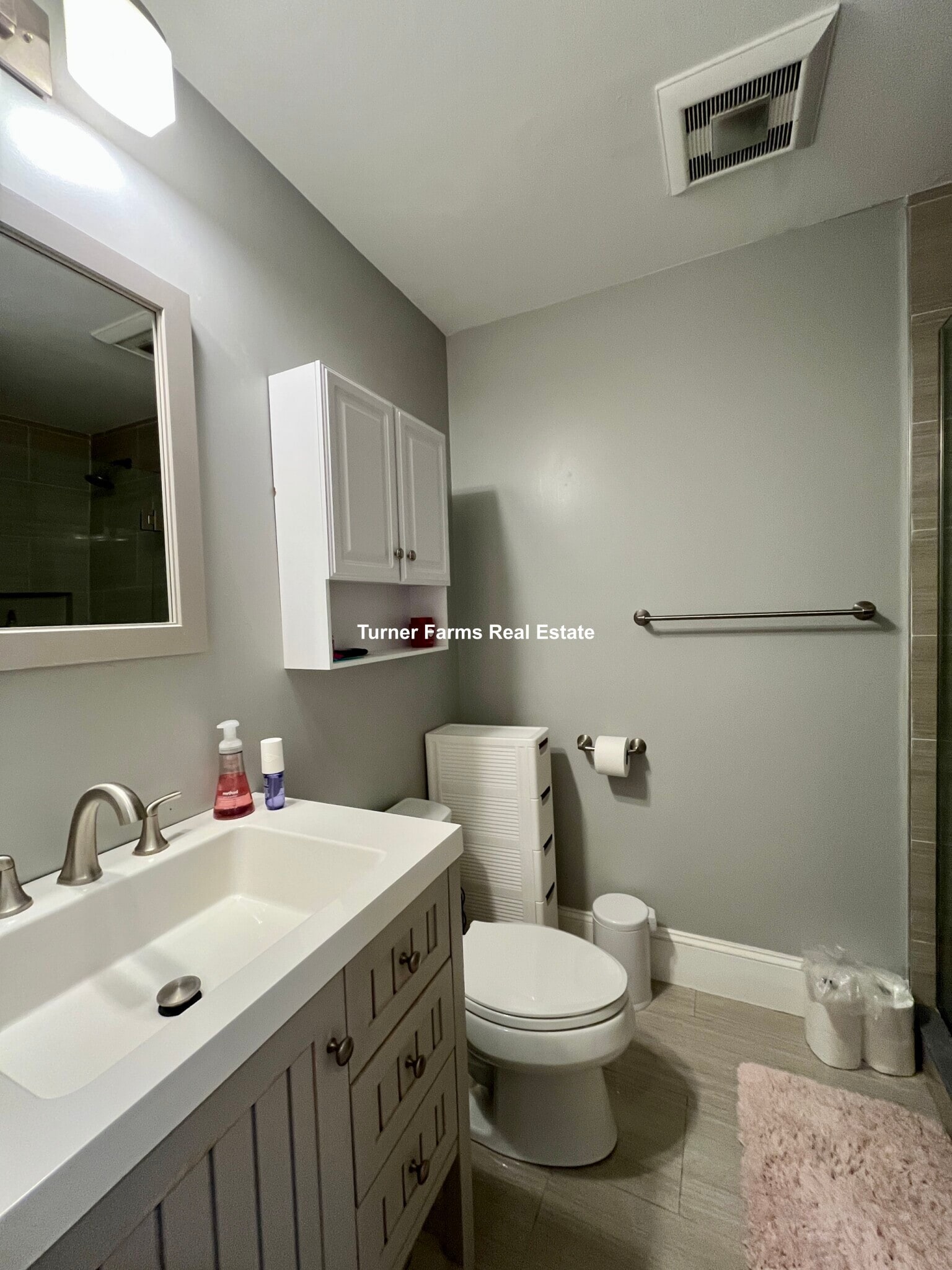 Building Photo - 92 Calumet St