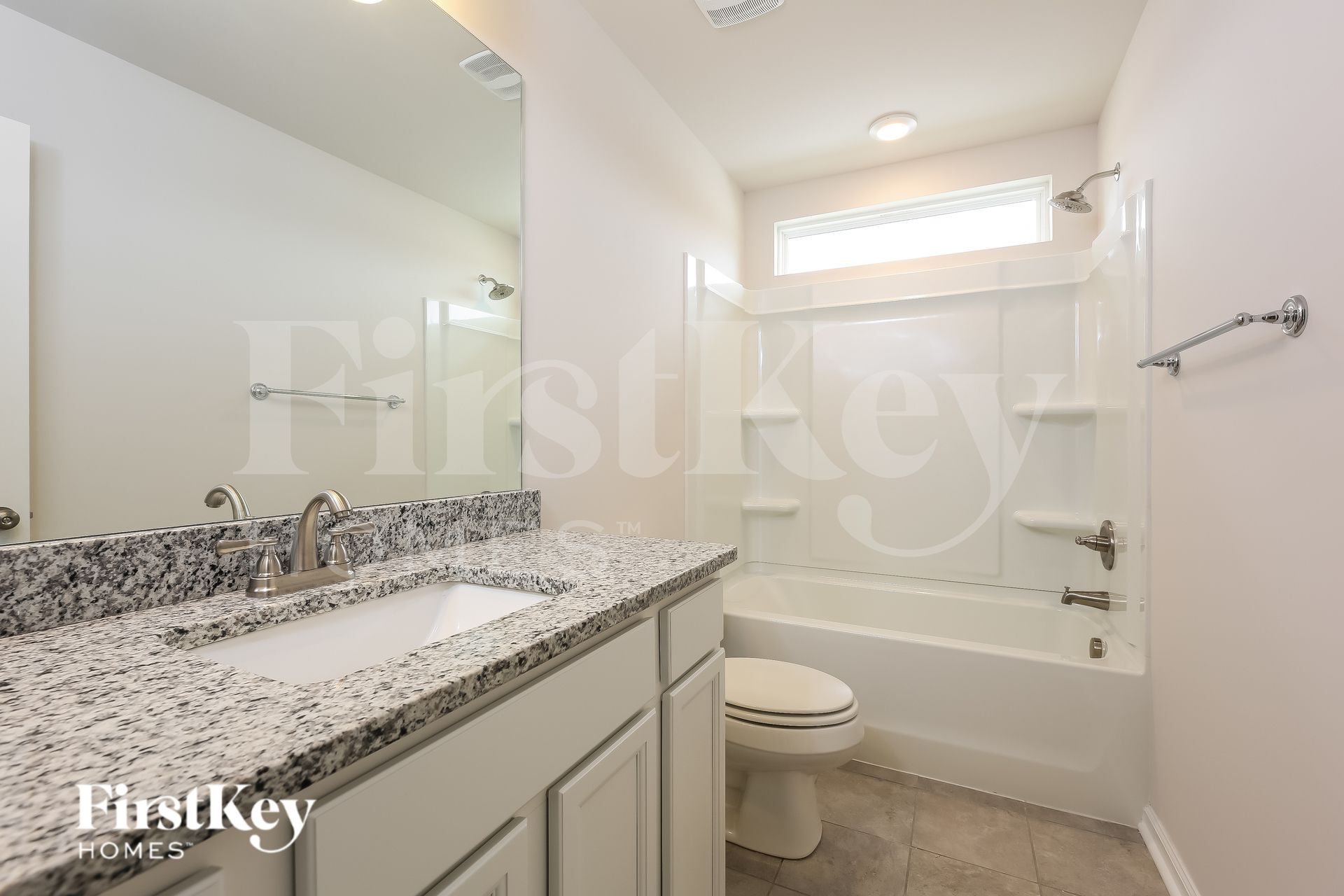 Building Photo - 525 Hillpark Ln