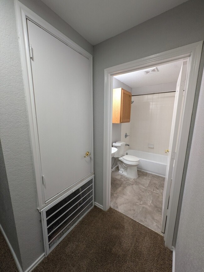 Building Photo - 6130 Wisteria Hill