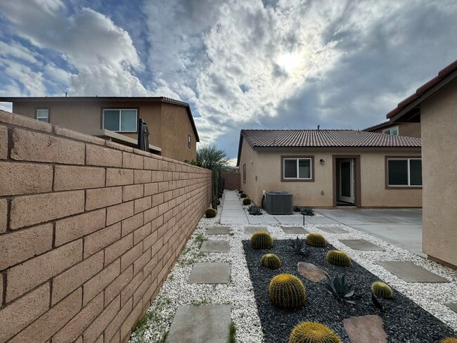 Building Photo - 67426 Rio Vista Dr
