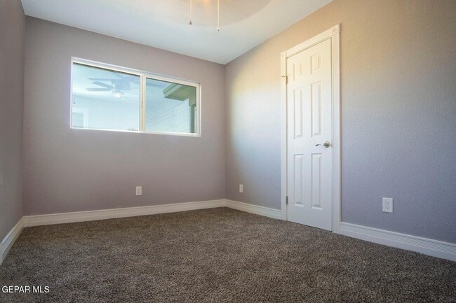 Building Photo - 5837 Marlin Dr