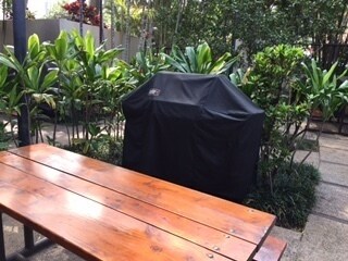Building Photo - Furnished Unit in Honolulu Tower!  Water, Sewer, Basic Cable Included!