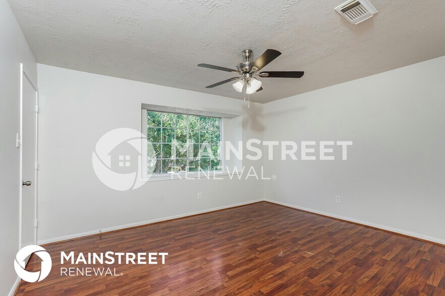 Building Photo - 12215 Bowsman Dr