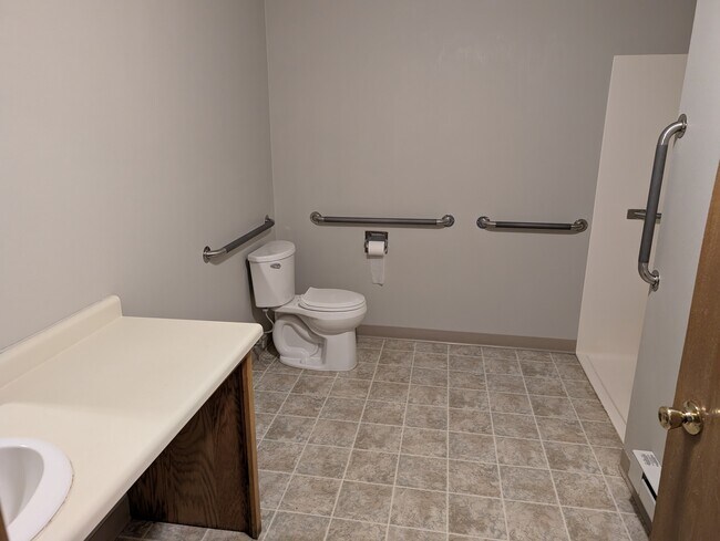 Building Photo - 538 Woodridge Ct